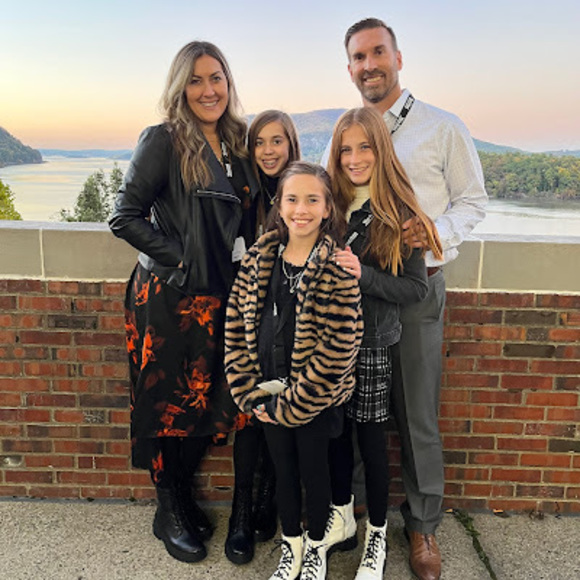 Meet your Posher, Jacquelyn - Picture 1 of 1